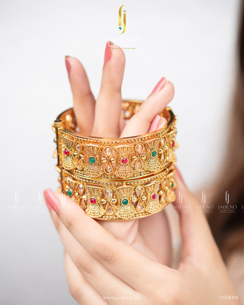 Premium Quality Gold Finished Swadee Bangles